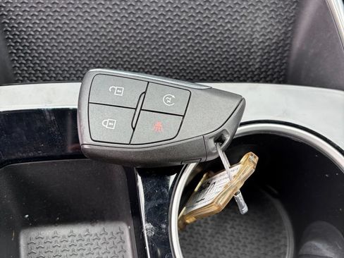 Used 2025 Chevrolet Equinox LT FWD image 11
