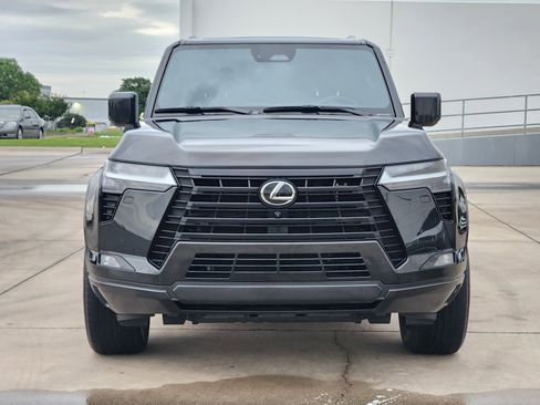 Used 2024 Lexus GX 550 w/ Accessory Package (Z1) AWD/4WD image 2