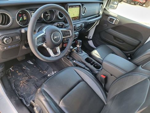 Certified 2023 Jeep Wrangler Unlimited Rubicon 4xe w/ Steel Bumper Group image 19