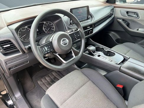 Used 2021 Nissan Rogue S image 4