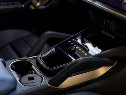 New 2025 Porsche Cayenne S image 48