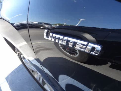 Used 2013 Toyota Highlander Limited AWD/4WD image 27