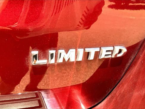 Used 2020 Jeep Grand Cherokee Limited AWD/4WD image 10
