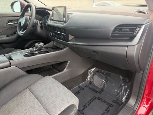 Used 2021 Nissan Rogue SV FWD image 10