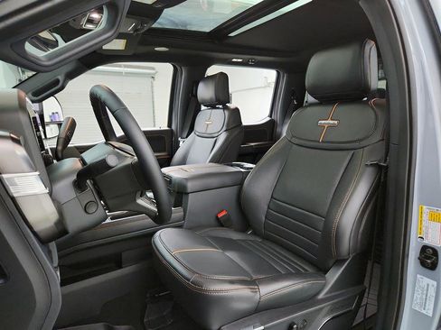 Used 2024 Ford F450 Platinum w/ FX4 Off-Road Package AWD/4WD image 13