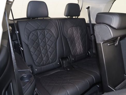 Used 2023 BMW X7 xDrive40i w/ Premium Package image 14