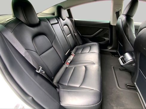 Used 2023 Tesla Model 3 Standard Range RWD image 18