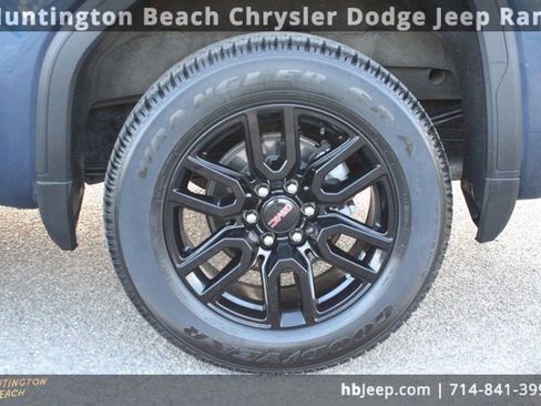 Used 2019 GMC Sierra 1500 Elevation w/ Elevation Value Package image 8