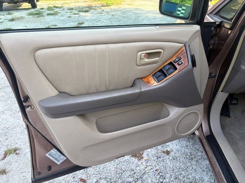 Used 1999 Lexus RX 300 image 11