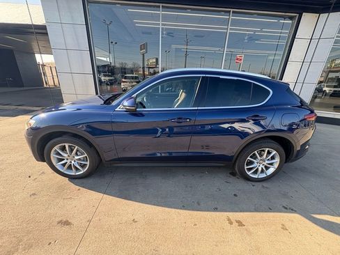 Used 2018 Alfa Romeo Stelvio Ti image 2