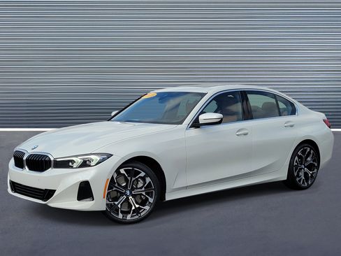 Used 2025 BMW 330i Sedan RWD image 1
