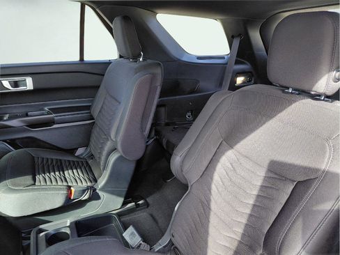 Used 2020 Ford Explorer XLT image 37