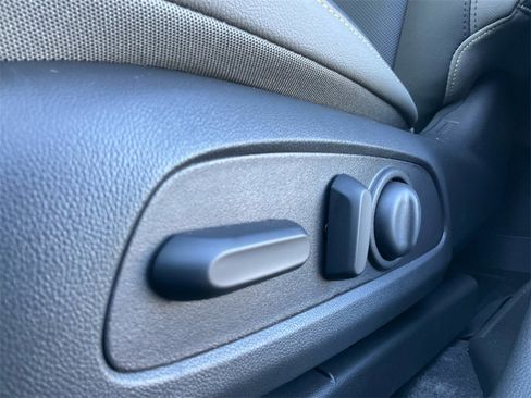 New 2026 Chevrolet Trax ACTIV w/ Sunroof Package image 34