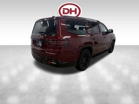 Used 2025 Jeep Wagoneer Series II w/ Convenience Group I AWD/4WD image 13