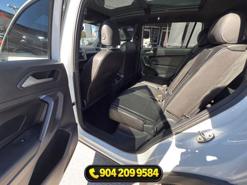 Used 2021 Volkswagen Tiguan SE FWD image 32