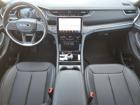 New 2025 Jeep Grand Cherokee L Limited w/ Black Appearance Package image 2