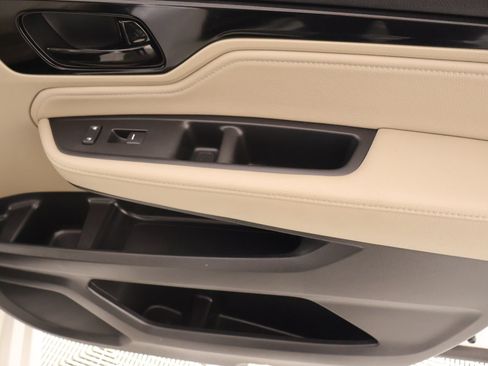 Used 2024 Honda Odyssey Elite image 19