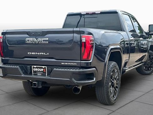 Used 2024 GMC Sierra 2500 Denali Ultimate AWD/4WD image 13