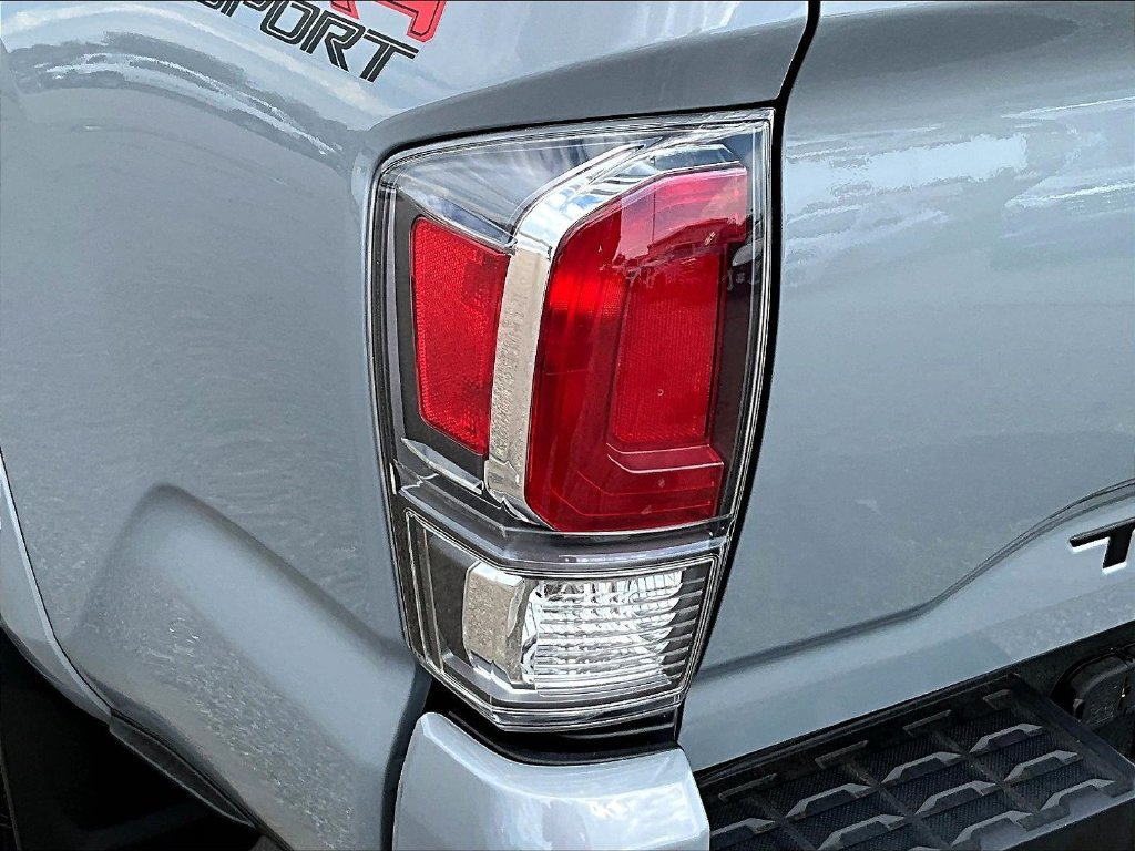 Used 2020 Toyota Tacoma 4x4 Double Cab image 26