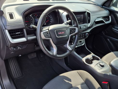 Used 2024 GMC Terrain SLE FWD image 16