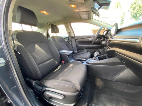 Used 2020 Kia Forte LXS image 16