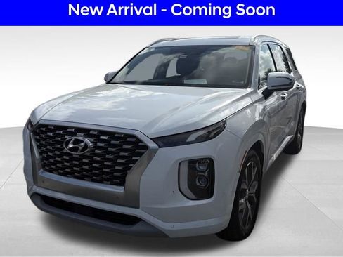 Used 2022 Hyundai Palisade Limited FWD image 2