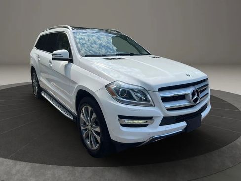 Used 2015 Mercedes-Benz GL 450 4MATIC image 2