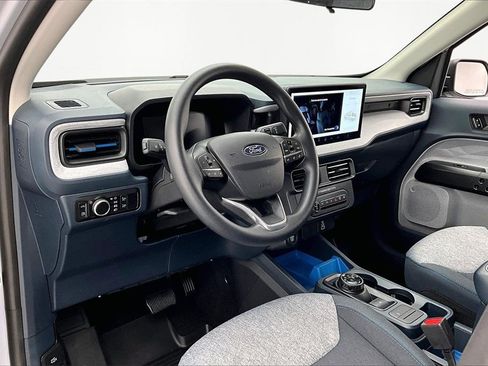 Used 2025 Ford Maverick XLT image 14