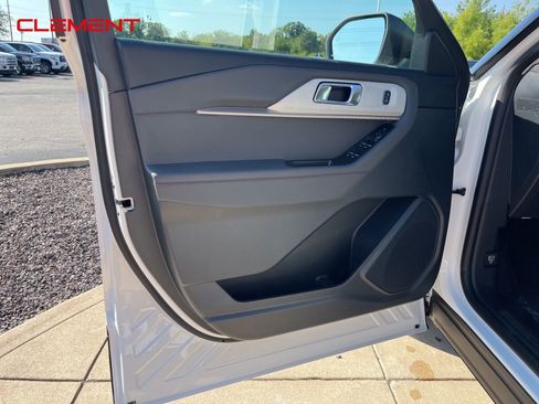 New 2025 Ford Explorer Active w/ Active Comfort Package image 23