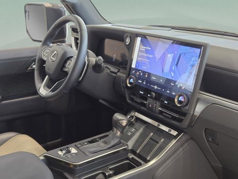 Certified 2025 Lexus GX 550 AWD/4WD image 10