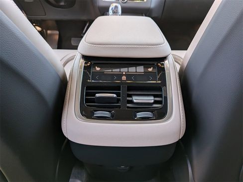 New 2026 Volvo XC90 B6 Ultra w/ Protection Package image 4