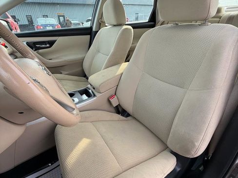 Used 2015 Nissan Altima 2.5 SV w/ Convenience Package image 6