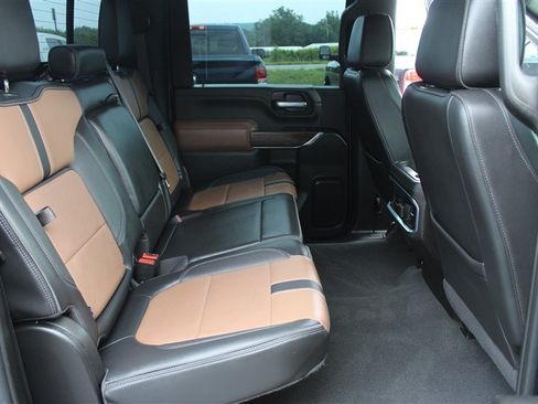 Used 2022 Chevrolet Silverado 2500 High Country w/ Z71 Off-Road Package AWD/4WD image 21
