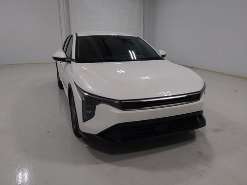Used 2025 Kia K4 FWD image 14