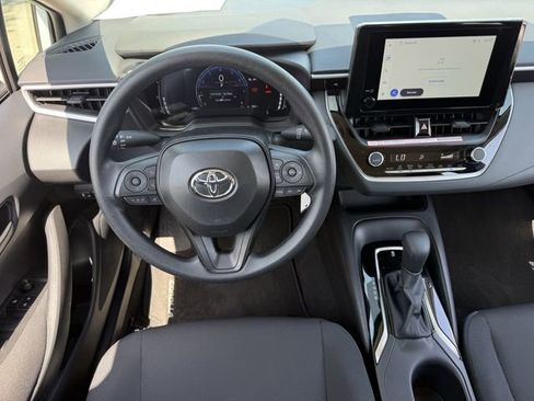Used 2026 Toyota Corolla LE FWD image 12