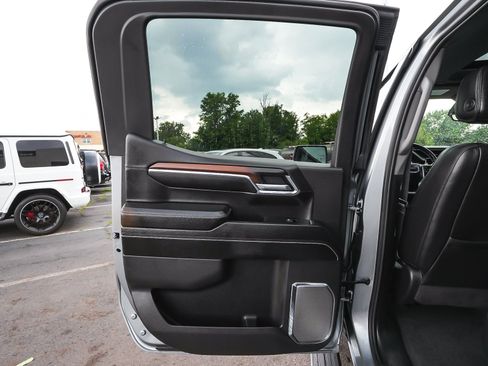 Used 2024 GMC Sierra 1500 Denali w/ Denali Reserve Package AWD/4WD image 13
