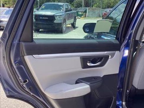 Used 2018 Honda CR-V LX image 11