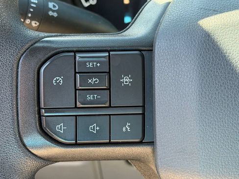 Used 2023 Ford F150 XLT AWD/4WD image 12
