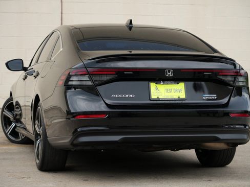 Used 2023 Honda Accord Sport image 5
