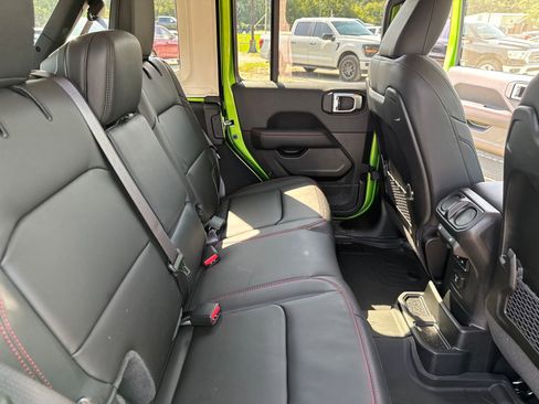 New 2025 Jeep Wrangler Unlimited Rubicon image 24