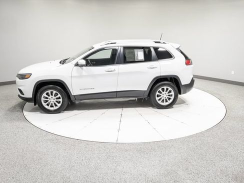 Used 2019 Jeep Cherokee Latitude w/ Popular Appearance Group AWD/4WD image 29