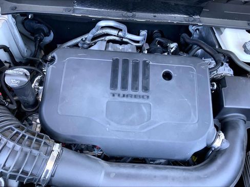Used 2022 GMC Acadia SLE w/ Elevation Edition FWD image 32