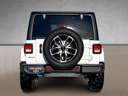 Used 2024 Jeep Wrangler Unlimited w/ Convenience Group image 4