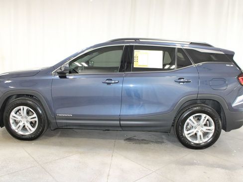 Used 2018 GMC Terrain SLE w/ Driver Convenience Package FWD image 6