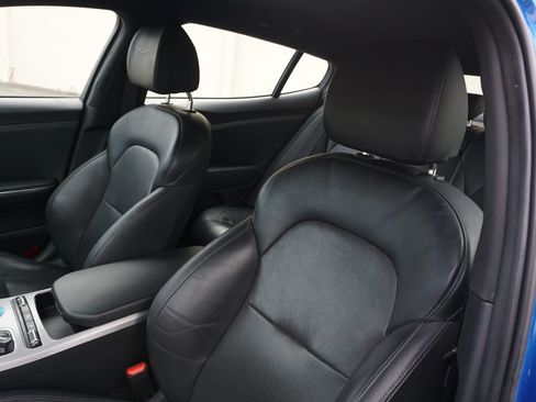 Used 2018 Kia Stinger GT AWD/4WD image 29