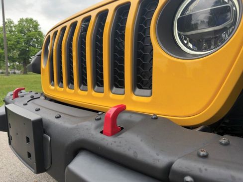 Used 2021 Jeep Wrangler Unlimited Rubicon w/ Dual Top Group AWD/4WD image 38