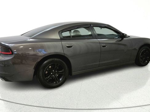 Used 2015 Dodge Charger SE RWD image 7