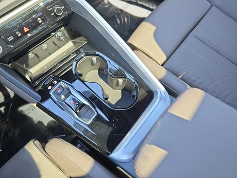 New 2025 Audi Q5 Premium Plus image 23