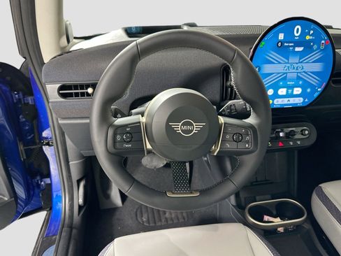 Certified 2025 MINI Cooper 2-Door Hardtop image 22