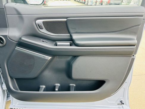 New 2025 Ford Expedition Platinum w/ Stealth Performance Package image 44